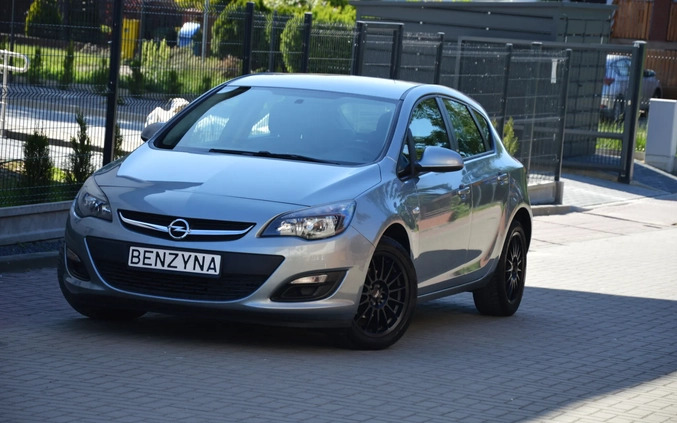 Opel Astra cena 32900 przebieg: 180000, rok produkcji 2014 z Płock małe 562